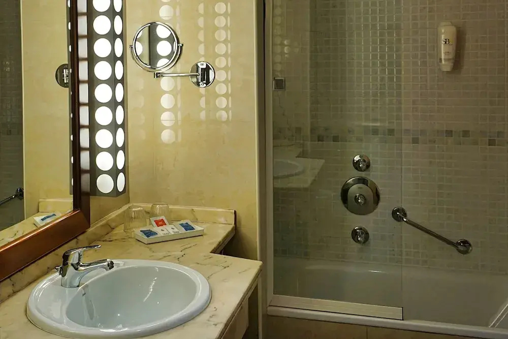 SBH Crystal Beach Hotel & Suites - Adults Only - Chambres