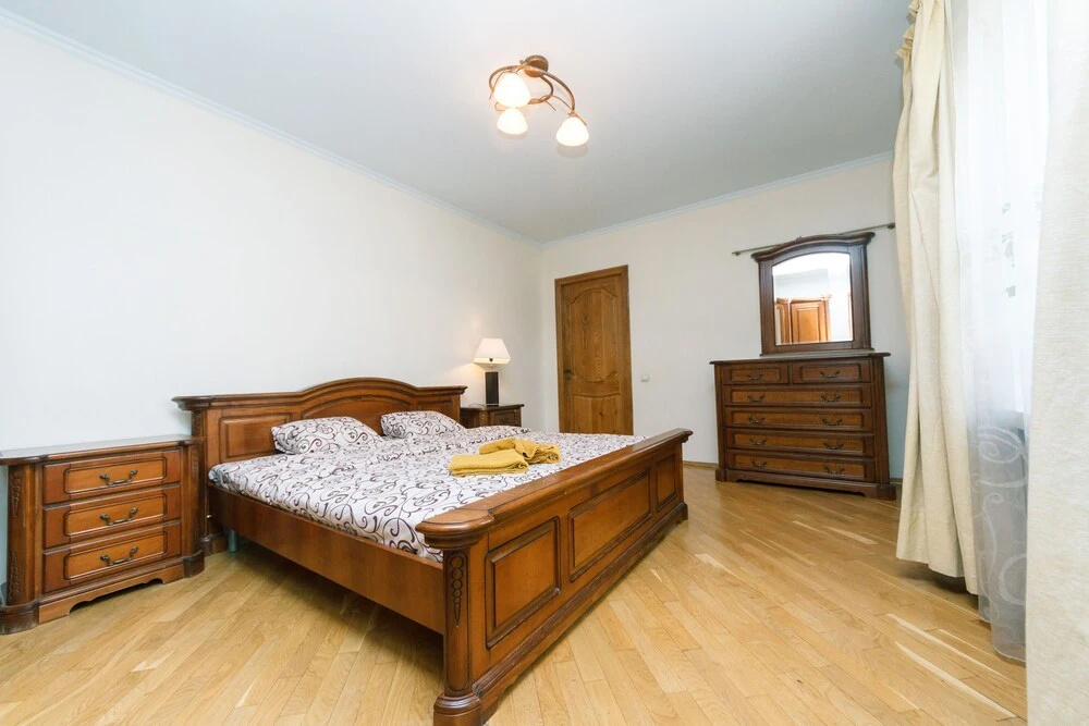 Apartment on Sheptitskogo str