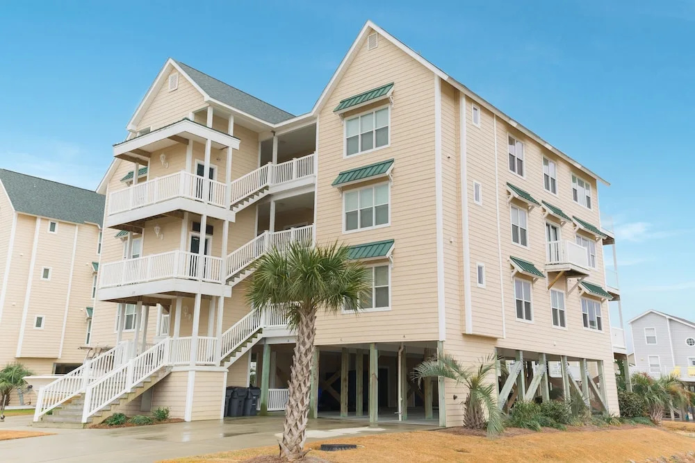 122viaol 4 Bedroom Condo