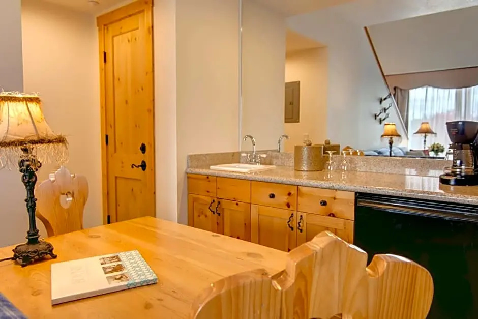 1 Bedroom Grand Double room (full double bed)