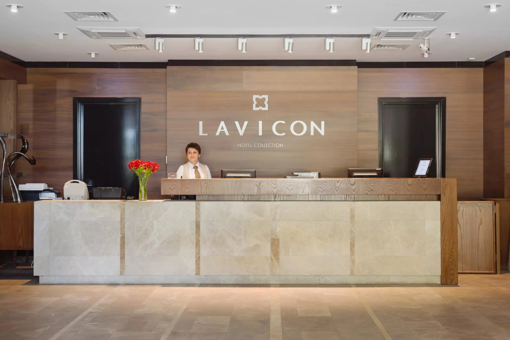 Lobby & Reception