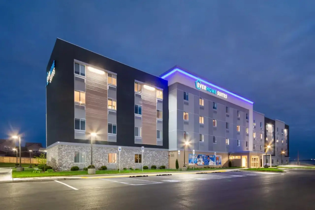 Everhome Suites Lexington - Horse Park