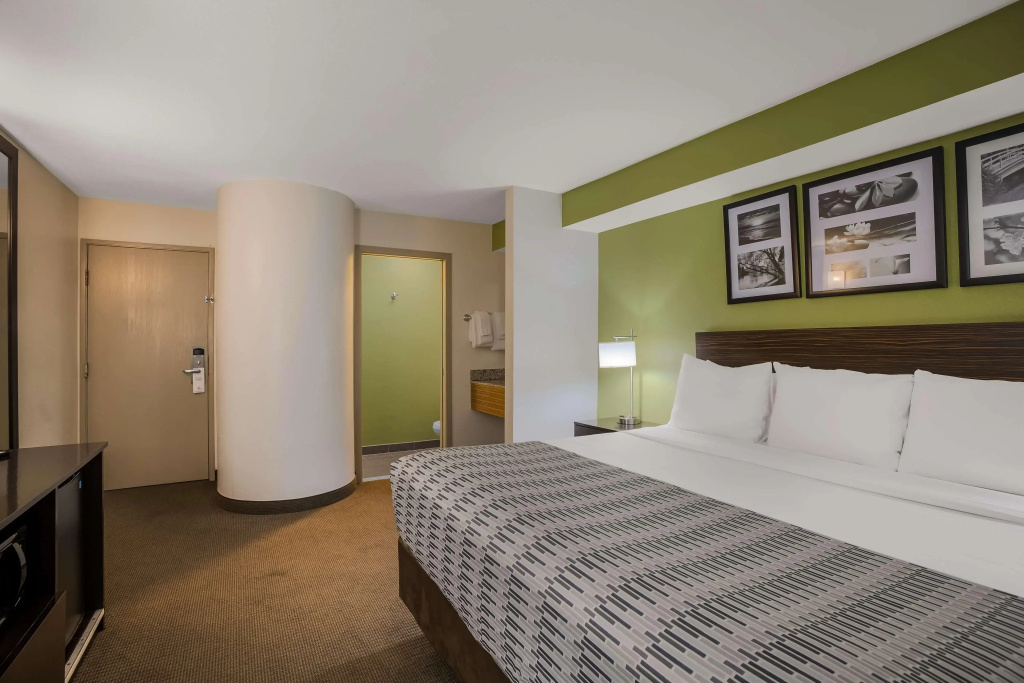SureStay Plus by Best Western Mesa Superstition Springs — 5