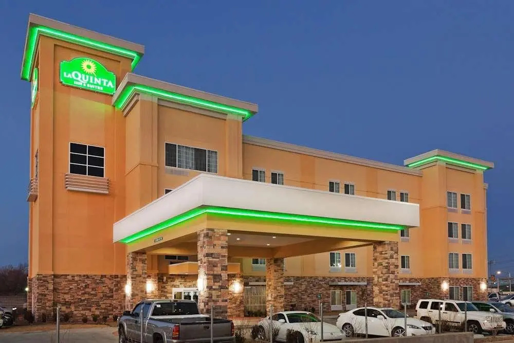 La Quinta Inn & Suites by Wyndham Tulsa - Catoosa Route 66 - Chambres