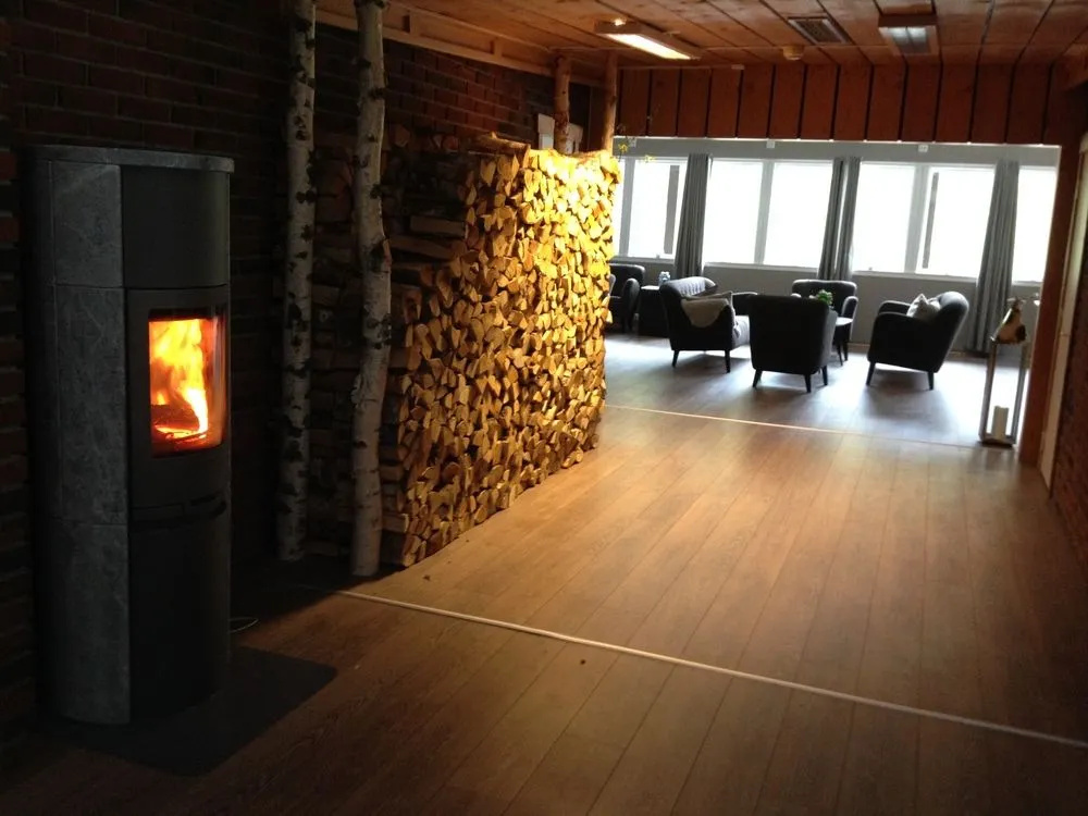 Lobby & Reception