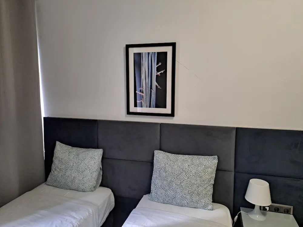 Двухместный семейный номер Standard 2 отдельные кровати в Liberty Hostel Lisbon