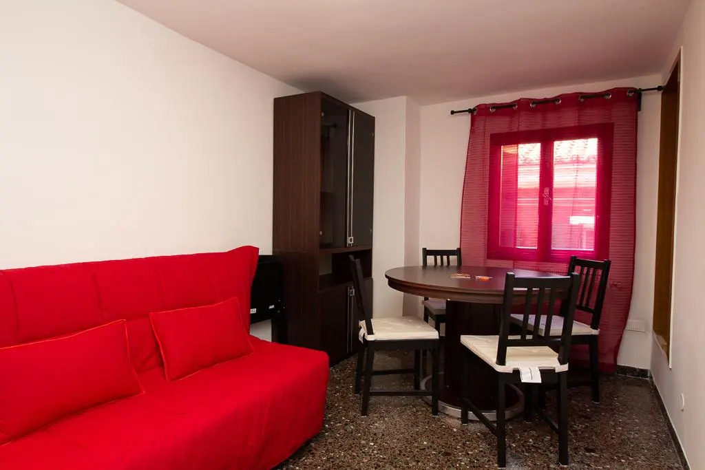 3 Bedrooms Apartment