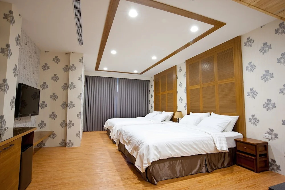Standard Quadruple Family room