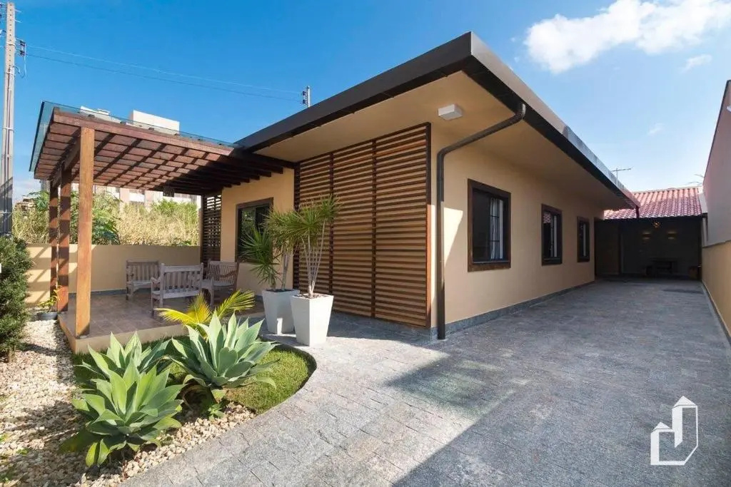 Casa Com 03 Dormitórios Uma Verdadeira Preciosidade Para Suas Férias