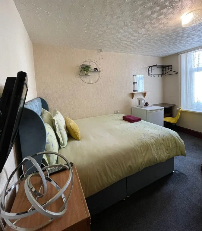 Economy room