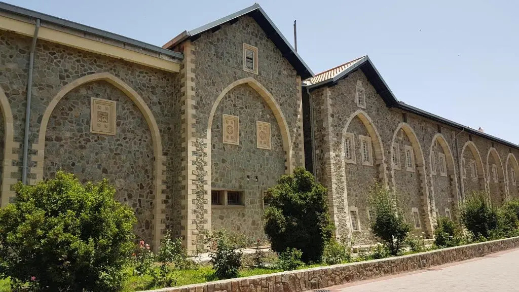 Ithaki House