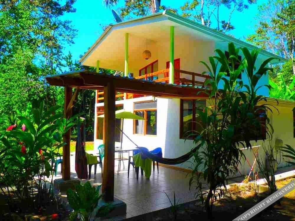 3 Bamboo Eco Lodge