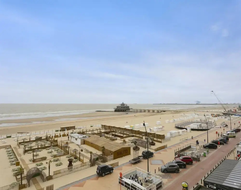 Apartment in Blankenberge With Sea Views