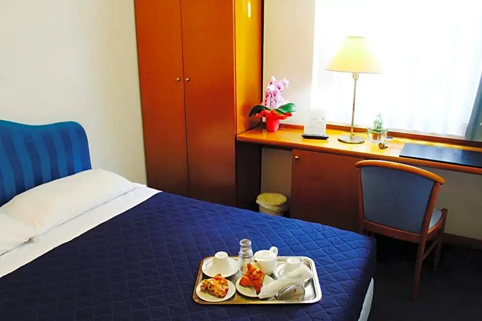 Economy room