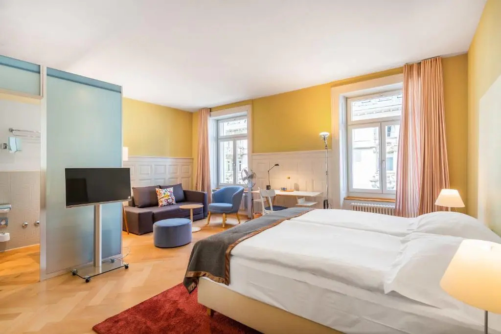 Alma Hotel - Boutique hideaway by the lake with rooftop and ladies-only wellness - Chambres
