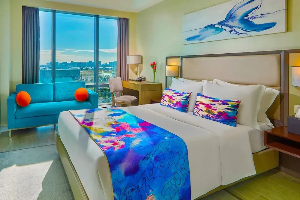 Standard Double room with Airport View (full double bed)