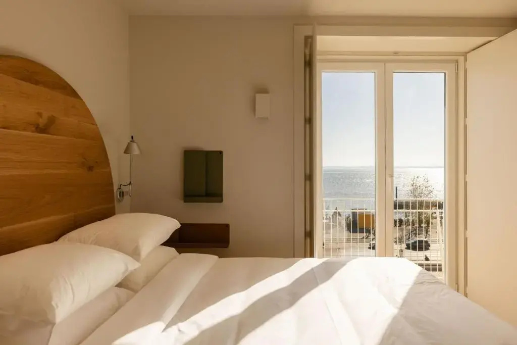 2 Bedrooms Superior Apartment with river view