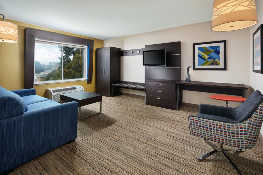 Holiday Inn Express Suites Belmont by IHG - Général