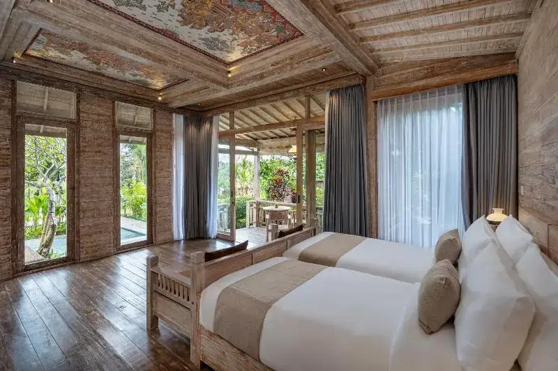 Deluxe Double room with balcony and with garden view (full double bed)