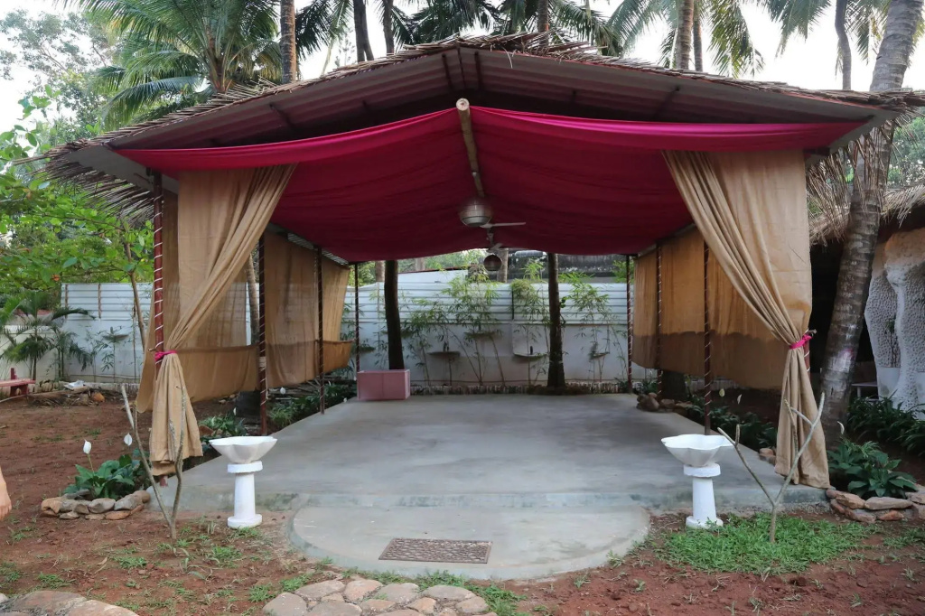 Shantie Shakthi Vagator Resort with Swimming Pool - Général