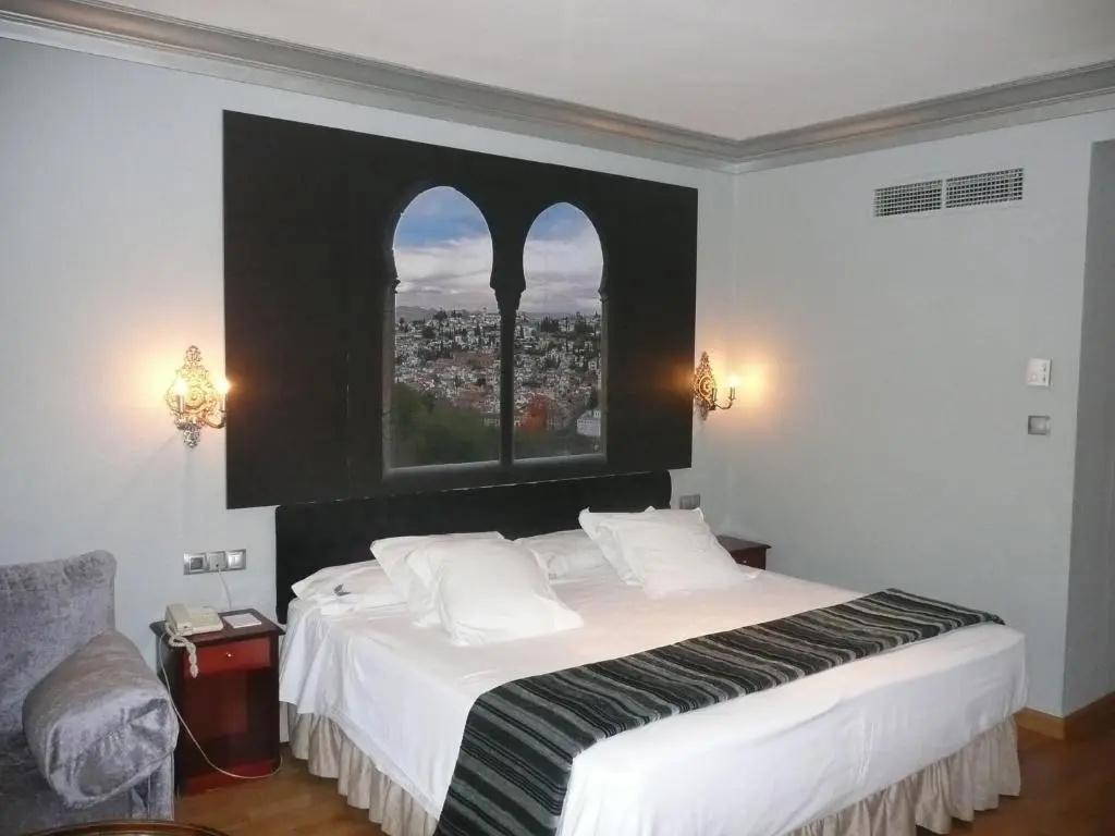 Double room (full double bed)