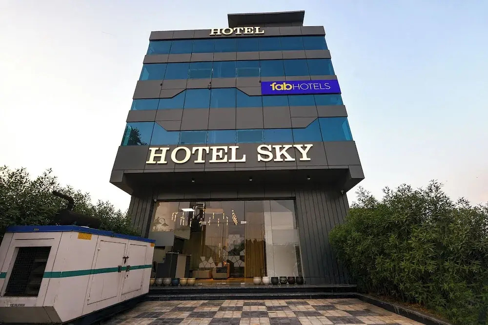 Fabhotel Sky I