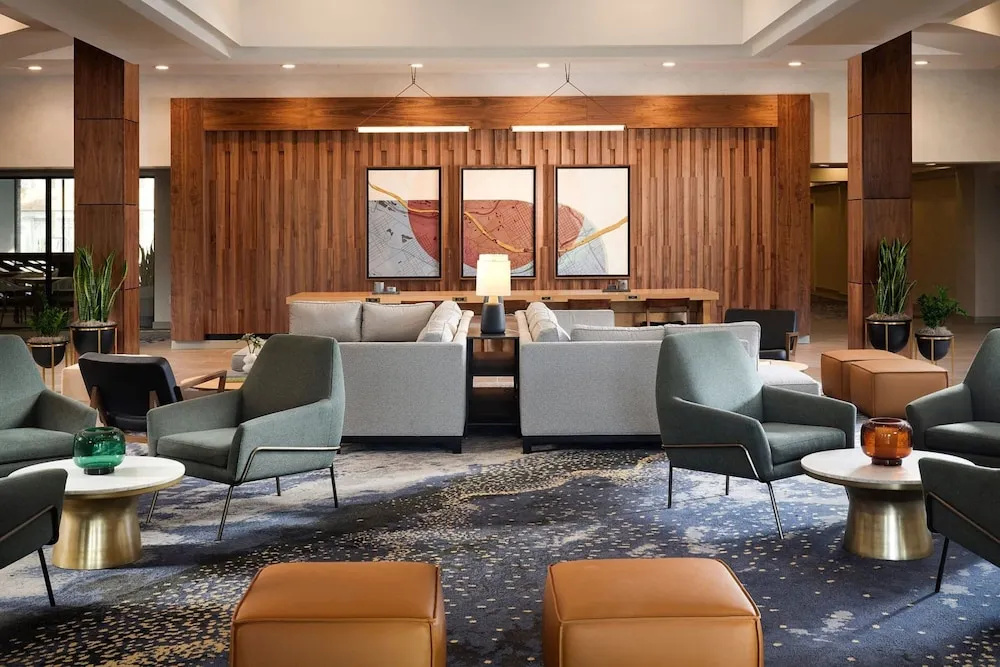 Sheraton Grand Rapids Airport Hotel - фото 22