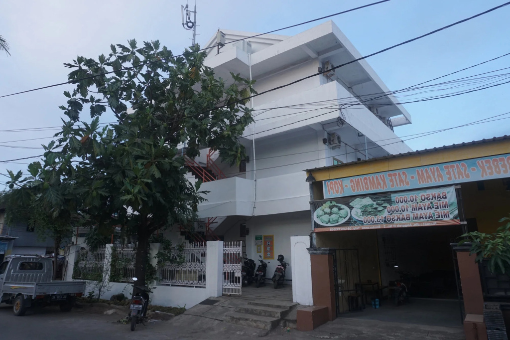 OYO 94020 Lia Kost Syariah Near Perkuburan bontonompo kahar muzakkar
