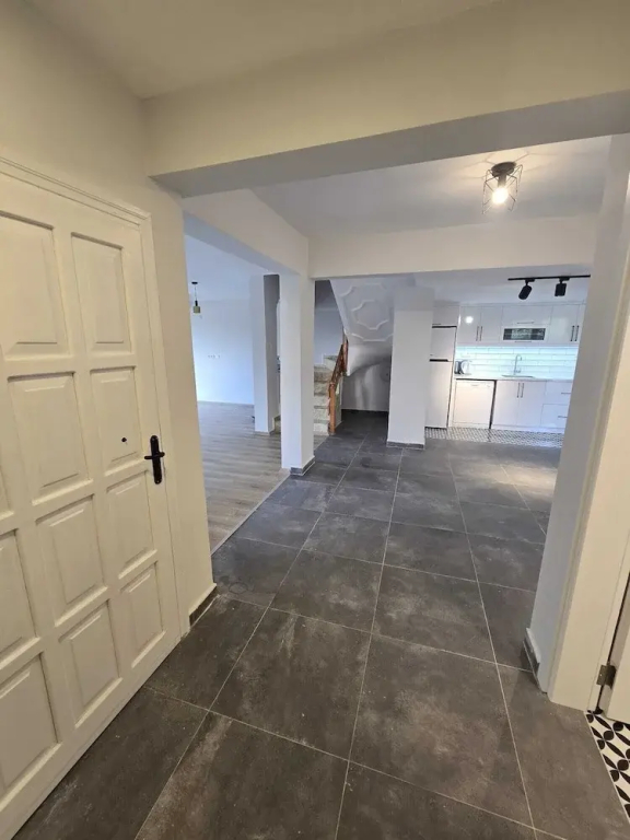 VILLA OLINDA 4 BED with huge garden - фото 26