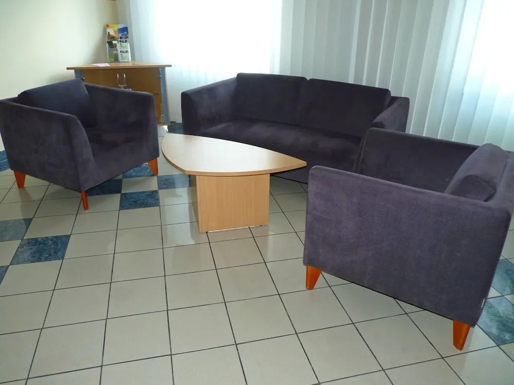 Lobby & Reception