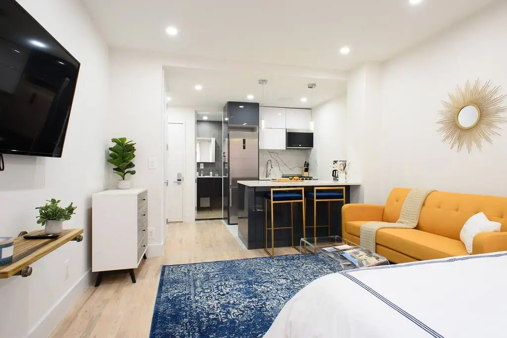 1597-5 New Studio Prime UES W D in Unit