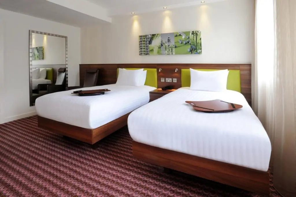 Hampton By Hilton Sheffield Room Type - Queen Room