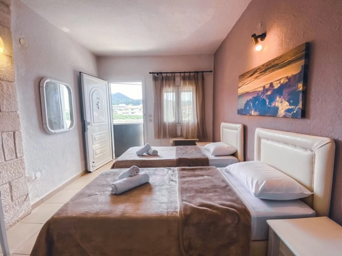 2 Bedrooms Basement Apartment with balcony