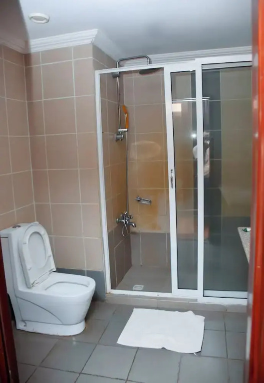 標準雙人房，配有大床