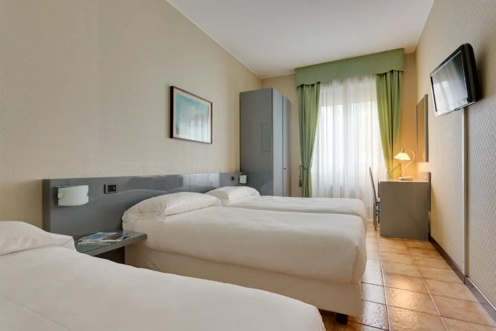 Triple room