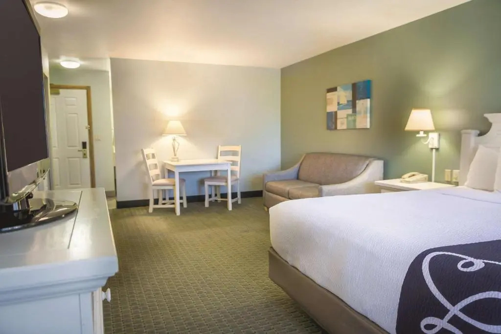 La Quinta Inn & Suites by Wyndham Newport - Chambres