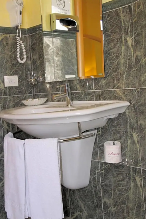 Yacht Marina Hotel - Chambres