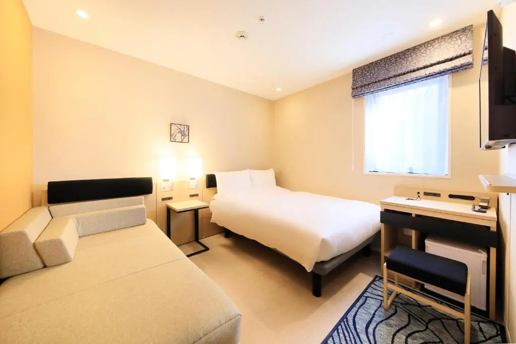 Deluxe Double room (full double bed)