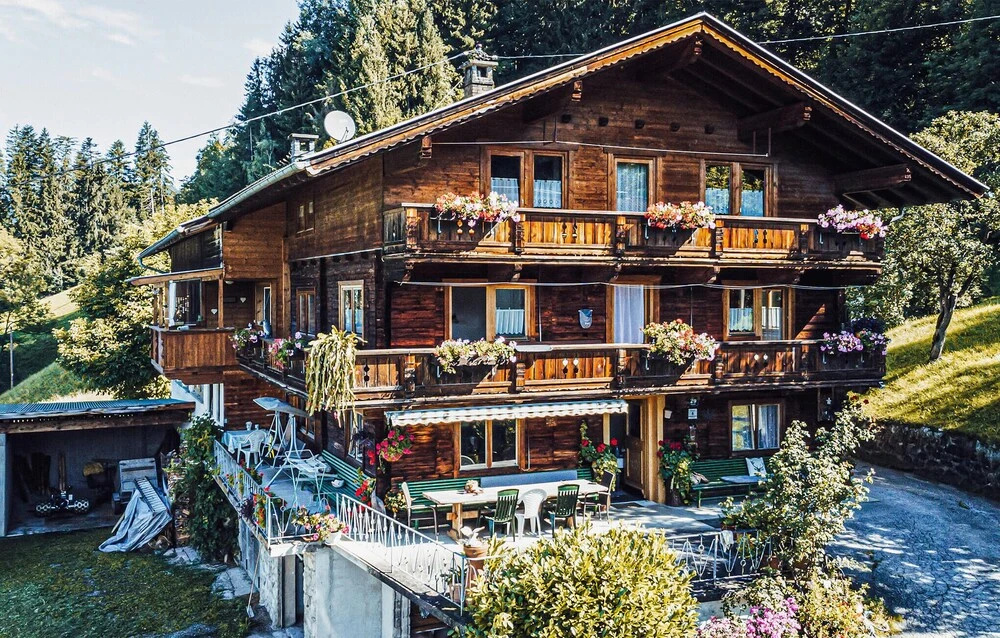 Amazing Home in Hart im Zillertal With 5 Bedrooms and Wifi