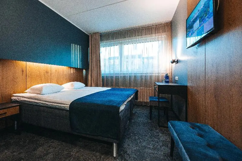 Go Hotel Shnelli - Chambres