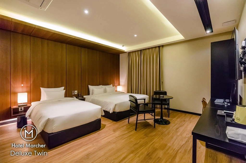 Deluxe Double room (twin beds)