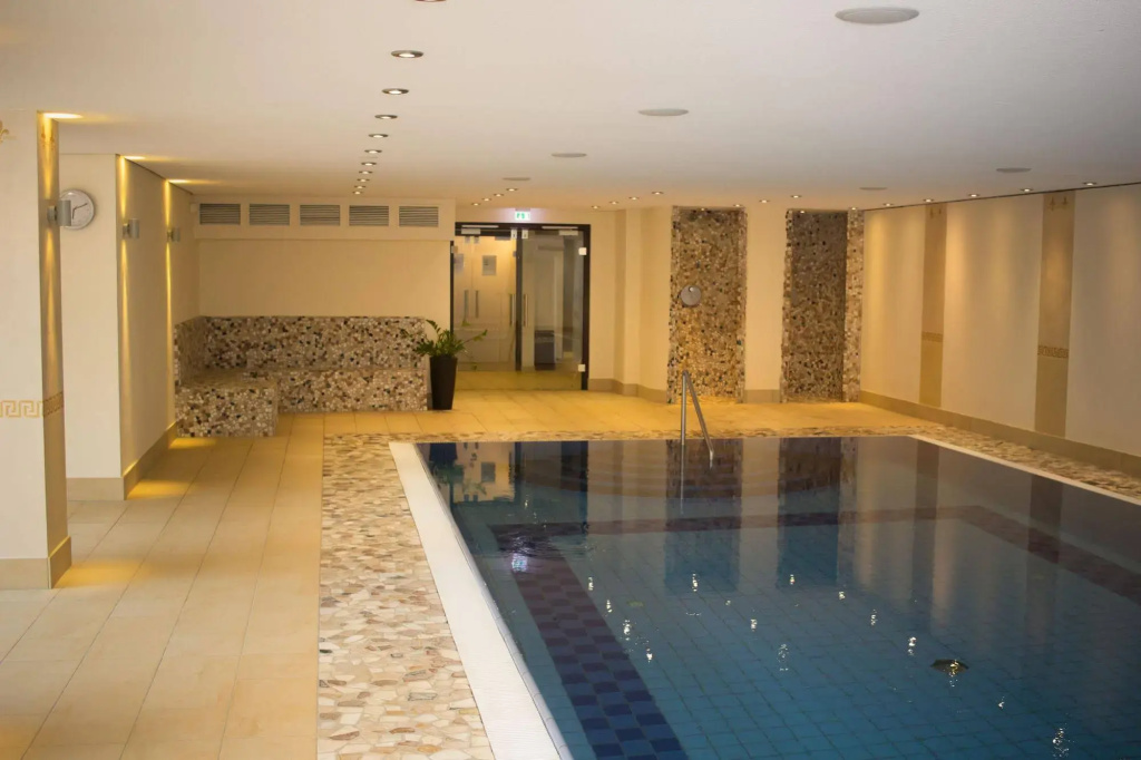 Hotel photo 12