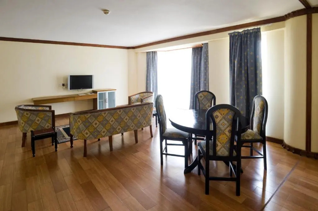 1 Bedroom Suite