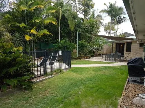 15 Larapinta Court Family Home With Swimming Pool In A Quiet Street And Central Location Close To Cbd