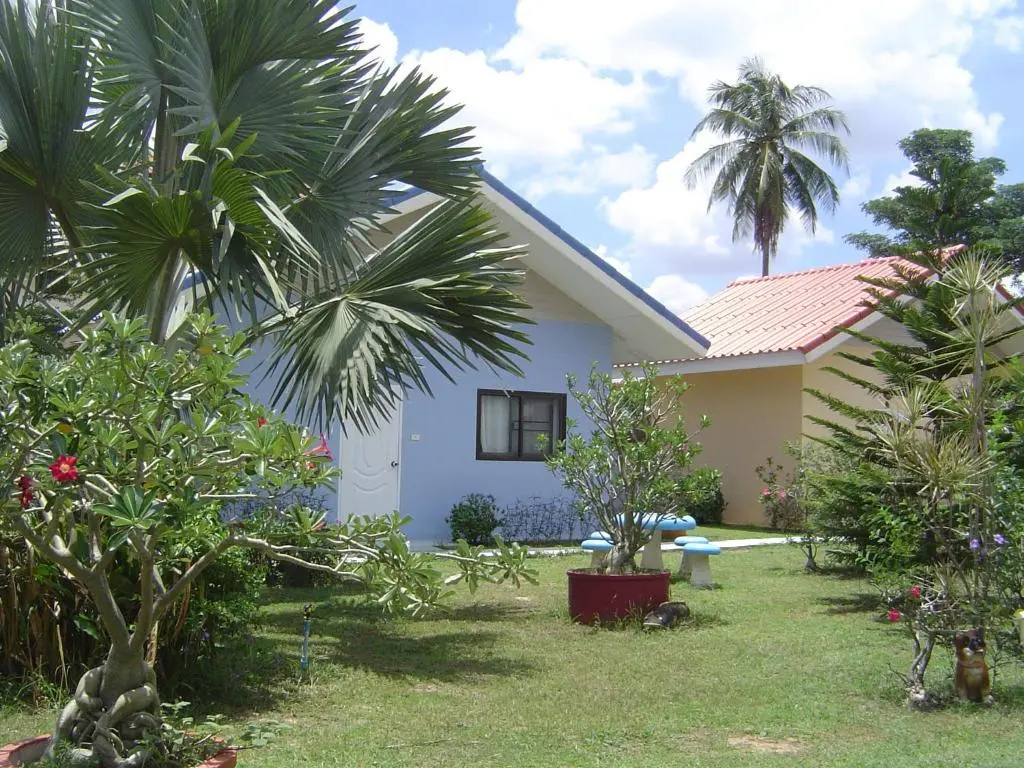 Standard Double Bungalow (twin beds)