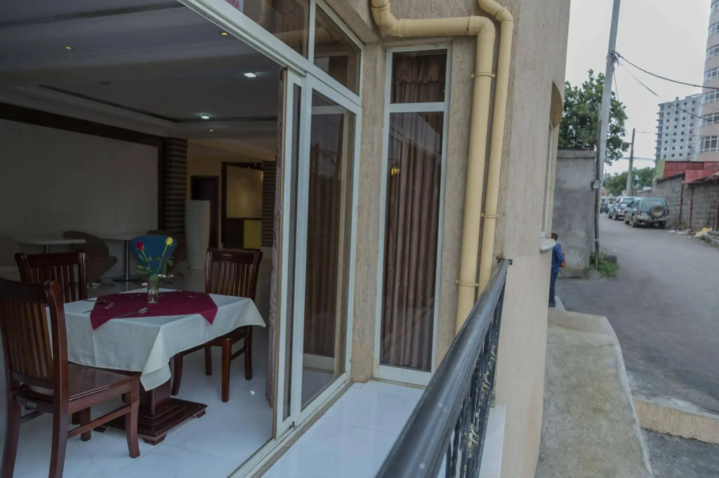 Home Town Addis Hotel - Général