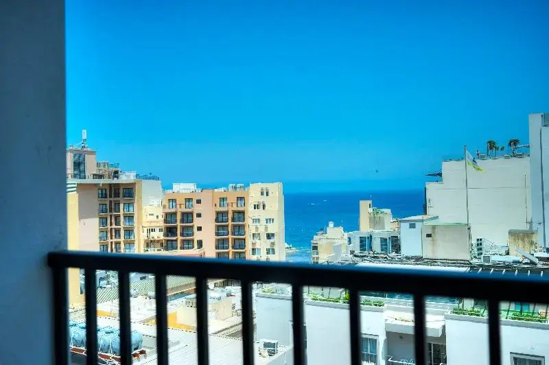 Standard Double room with partial sea view (full double bed)