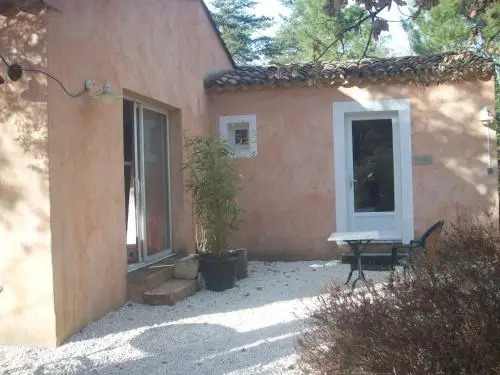 Les Studios Et Les Chambres D'hotes La Sauvasse