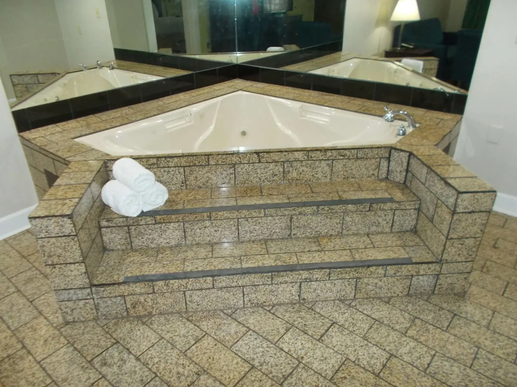 SureStay Plus Hotel by Best Western St Marys Cumberland - фото 15