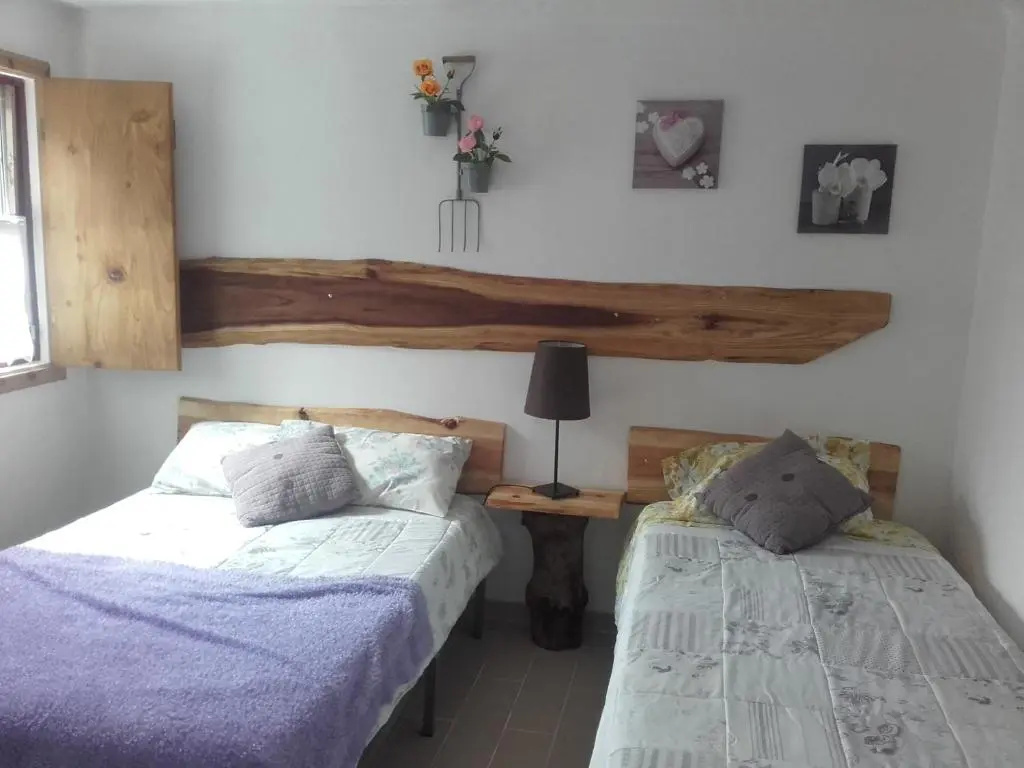 2 Bedrooms Cottage